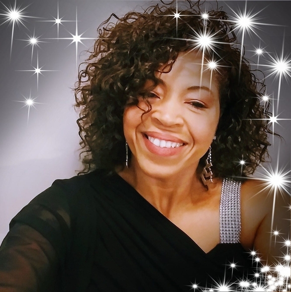Profile Picture of Arlene Scott (@royal1afs) on Poshmark