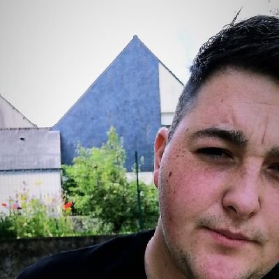 Profile Picture of Héros Alex (@AlexHeros) on Twitter