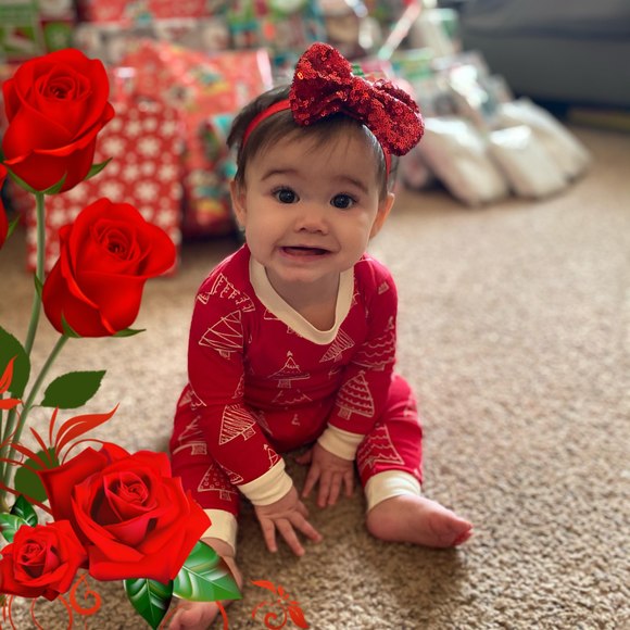 Profile Picture of Lisa Yates (@lisayates0217) on Poshmark