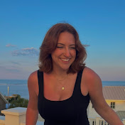 Profile Picture of Claire Janowski (@clairejanowski) on Youtube