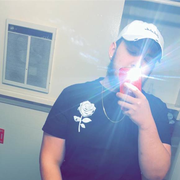 Dustin Dreves - Poshmark Profile Picture of Dustin Dreves (@dustindreves) on Poshmark