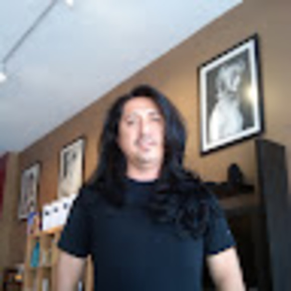 Profile Picture of Ariel Salinas (@arielsalinas64) on Poshmark