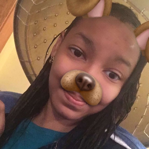 Profile Picture of Amber Tolbert (@adore_amber) on Poshmark