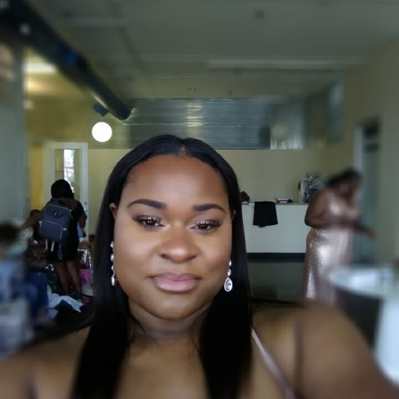 Profile Picture of Brandy Singleton (@singlbra) on Poshmark