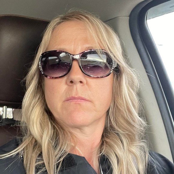 Profile Picture of Paula Main (@mainfam4) on Poshmark