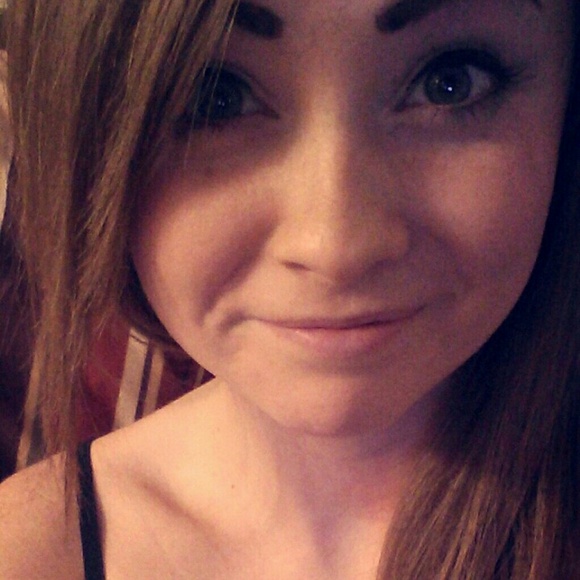Profile Picture of Lauren Shepps (@laurenshepps) on Poshmark