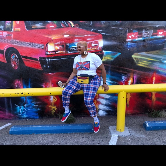 Niecee X - Poshmark Profile Picture of Niecee X (@niecee_x) on Poshmark