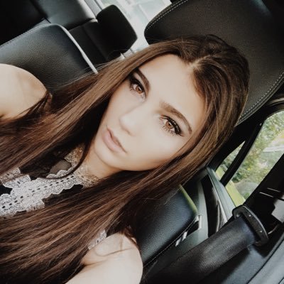 Profile Picture of Amanda Brooke Sands (@amandasands23) on Twitter