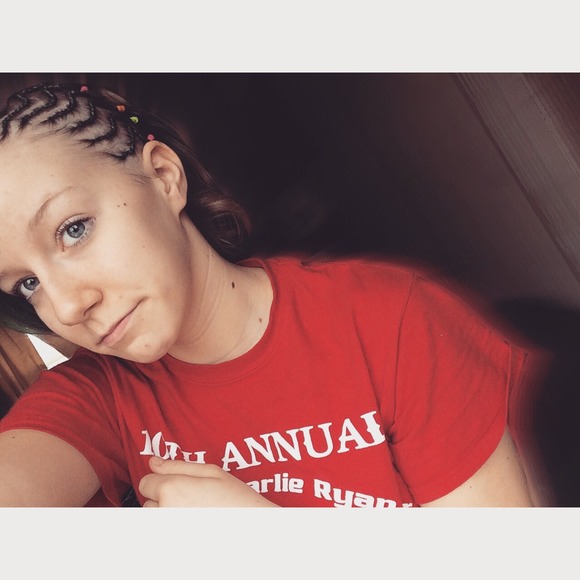 Profile Picture of Jasmine Chamberlain (@_jasmyy_) on Poshmark