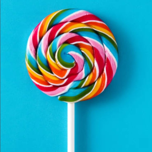 Alisa Andrews - Poshmark Profile Picture of Alisa Andrews (@lollipopworld) on Poshmark