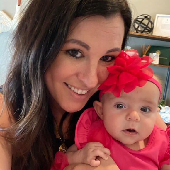 Jenny Redkey - Poshmark Profile Picture of Jenny Redkey (@jennyredkey) on Poshmark