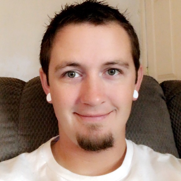 Profile Picture of Justin Faster (@jay061690) on Poshmark