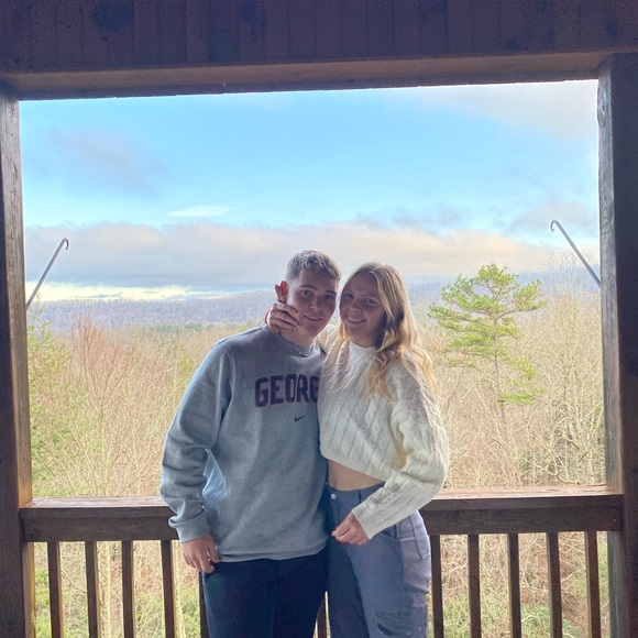 Profile Picture of Emma Chason (@emmachason) on Poshmark