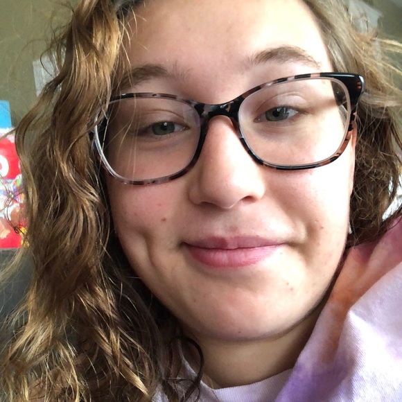 Profile Picture of Cassandra Bertrand (@cass23648) on Poshmark