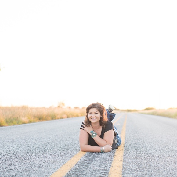 Rachel Schrank - Poshmark Profile Picture of Rachel Schrank (@rachel_schrank2) on Poshmark