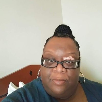 Profile Picture of Vivian Powers-Smith (@VivianPowersSm1) on Twitter