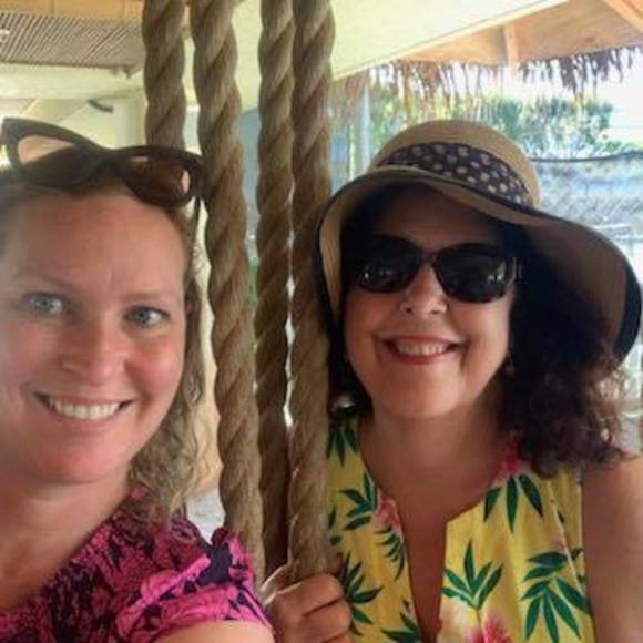 Profile Picture of Mama Kuchs (@mamakuchs) on Poshmark