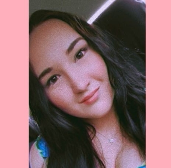 Profile Picture of Karoline Mclure (@krmclure) on Poshmark