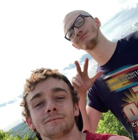 Jonathan Kinley - Poshmark Profile Picture of Jonathan Kinley (@jonathan6586) on Poshmark