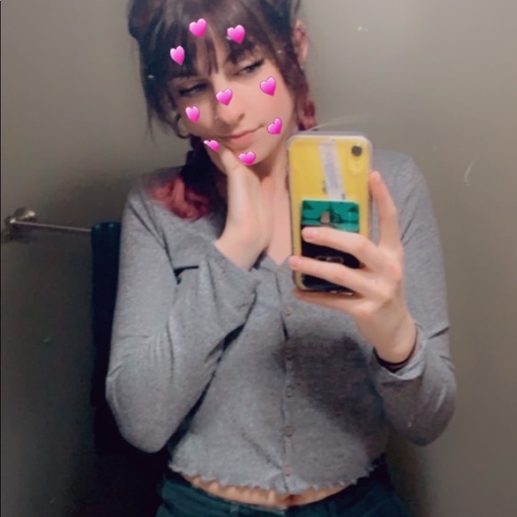 Profile Picture of Kristen Parrish (@nondairymlk) on Poshmark