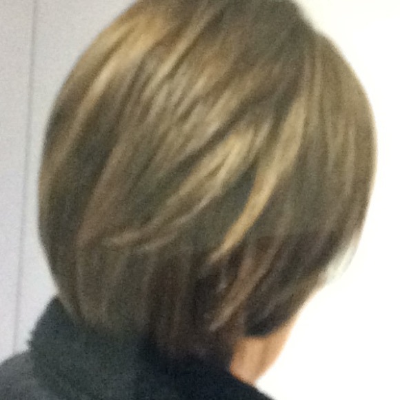 Profile Picture of Lisa Barefoot (@mudmaker) on Poshmark