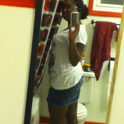 Profile Picture of Cassandra James (@cassandrajames1) on Twitter