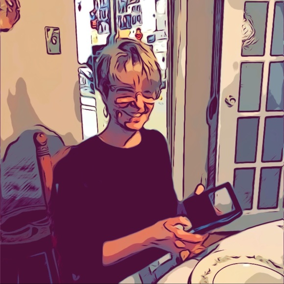 Profile Picture of A Polutnik (@aphope) on Poshmark