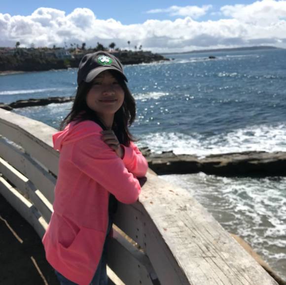 Profile Picture of Lin Wang (@wanglinsisi) on Poshmark