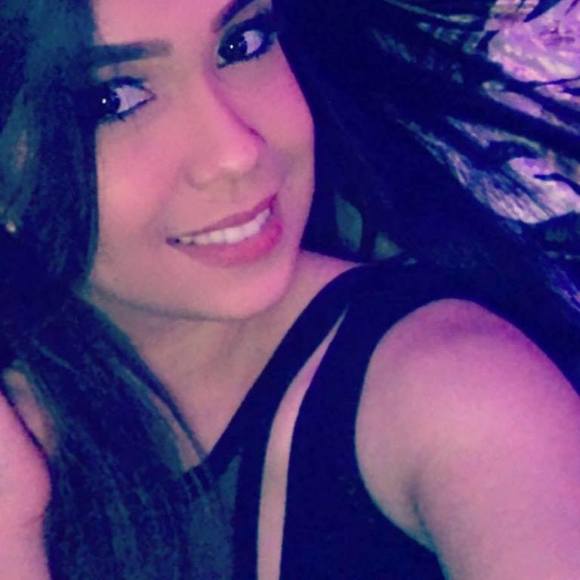 Profile Picture of Lili Samson-aceto (@samlln6) on Poshmark