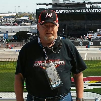Profile Picture of Mike Ridenour (@ridenour1969) on Twitter