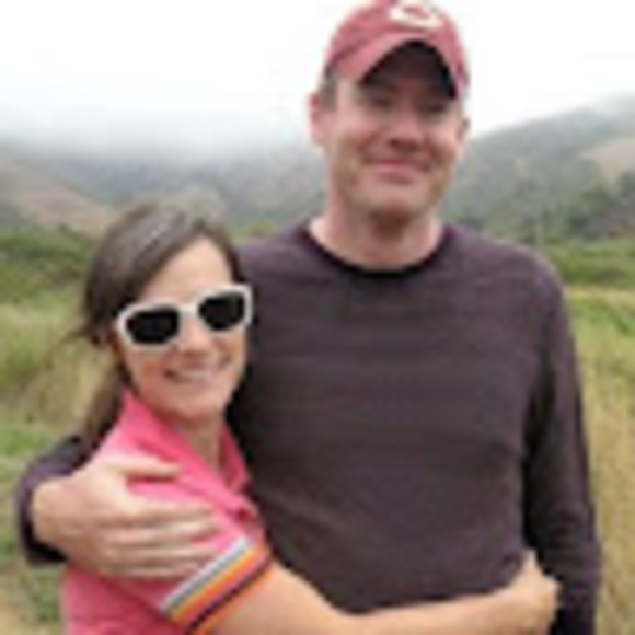 Profile Picture of Jeffrey Oliver (@jeffreyolive945) on Poshmark