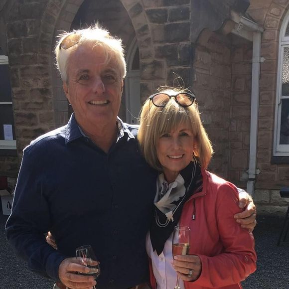 Profile Picture of Julie Longworth (@julielongworth) on Poshmark