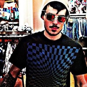 Profile Picture of Matthew Lupo (@mysterytomatoes) on Myspace