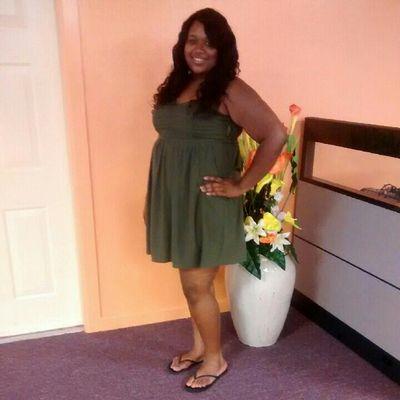 Profile Picture of Maxine Waldron (@max_ceen11) on Twitter