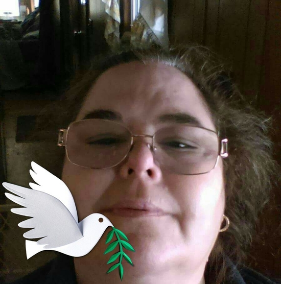 Profile Picture of Lisa Cahill (@ponchparrot) on Poshmark