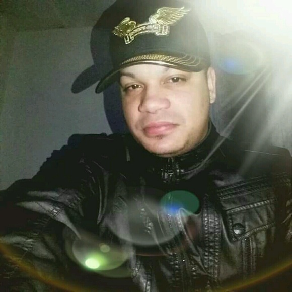 Profile Picture of Michael Hurtado (@hurtado0732) on Poshmark