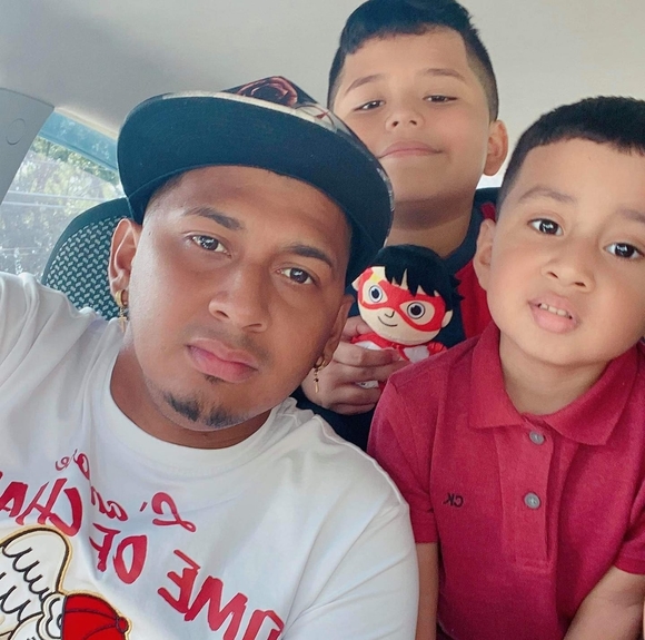 Profile Picture of Alexander Rivas (@alexanderriv927) on Poshmark