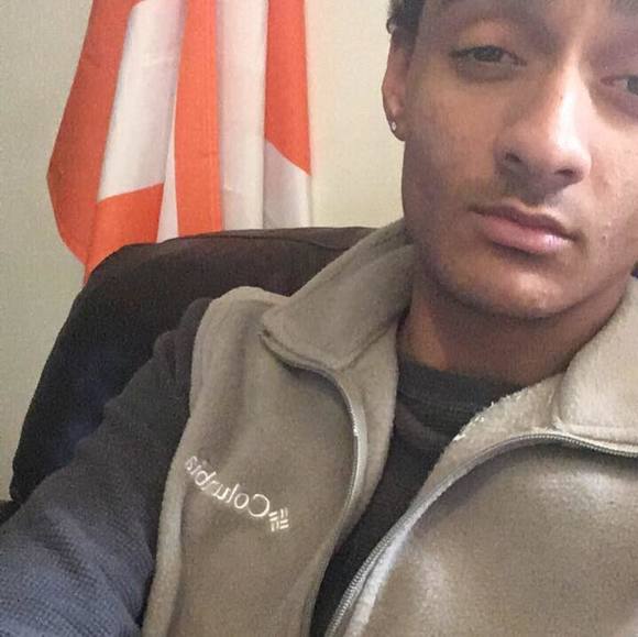 Profile Picture of Josh Owenby (@ohnb) on Poshmark