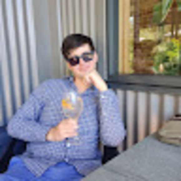 Profile Picture of Adam Szatkowski (@szatkoweadam) on Poshmark