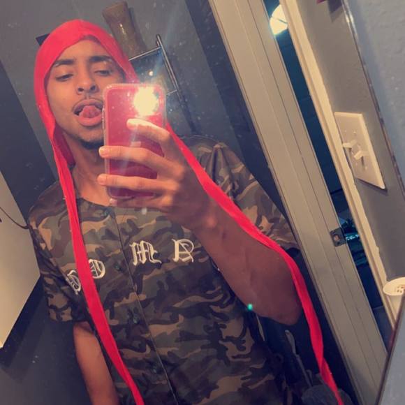 Profile Picture of Jeremy Maxwell (@jeremymaxwell) on Poshmark