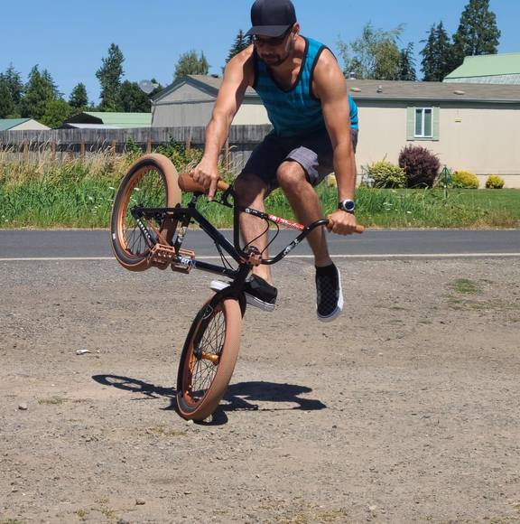 Profile Picture of Salvador Marquez (@salvadormarq314) on Poshmark