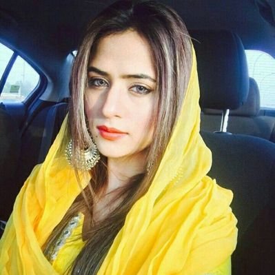 Profile Picture of कयामत (@_neerushukla) on Twitter