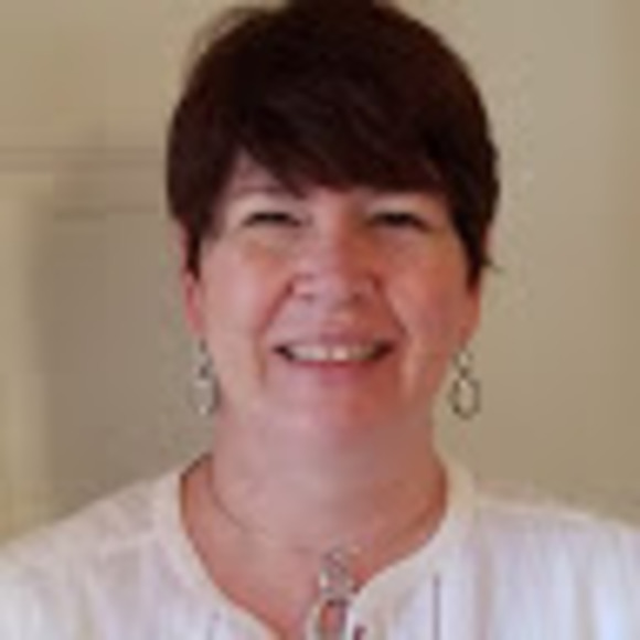 Profile Picture of Yvette Hansen (@yvetteh1969) on Poshmark