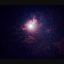 Profile Picture of Violet Edwards (@hey_its_violet_) on Twitter