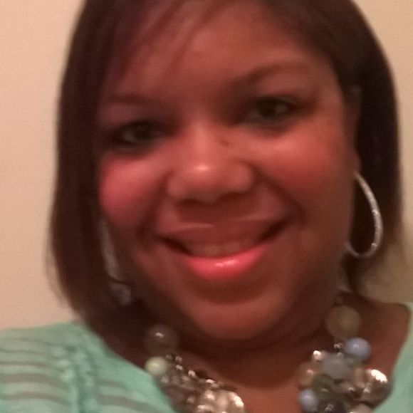 Profile Picture of Latasha Jones (@bubbles769) on Poshmark