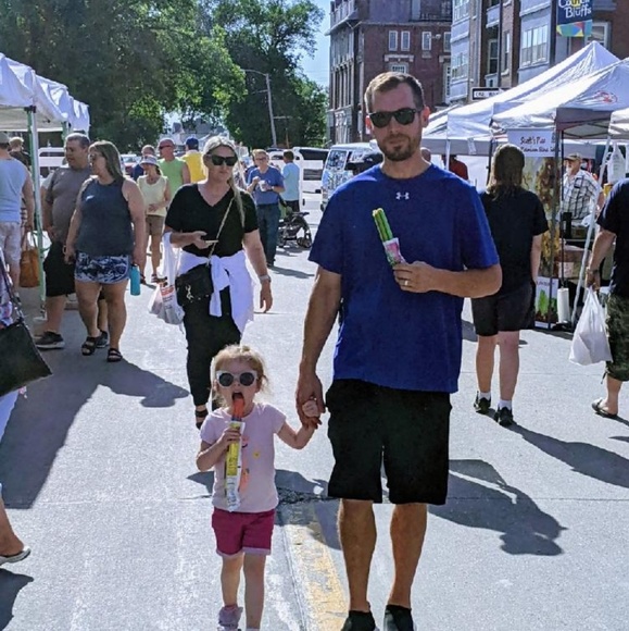 Profile Picture of Dan Alexander (@dalexander0423) on Poshmark