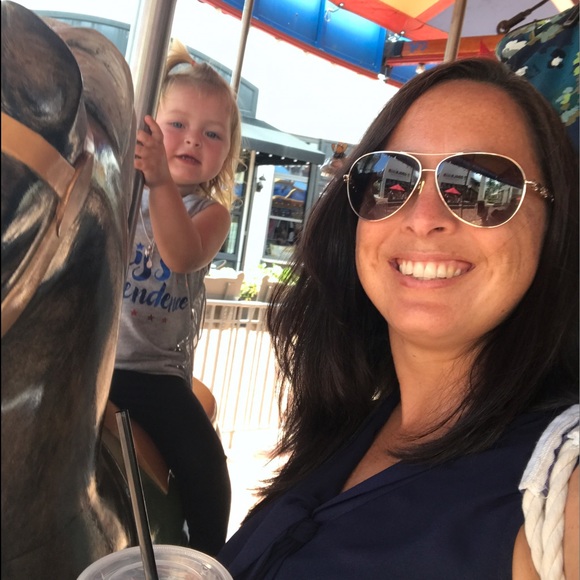 Profile Picture of Cindy Zrowka (@czrowka) on Poshmark