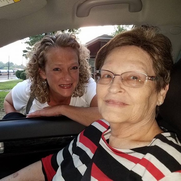 Profile Picture of Jennifer Keeley (@jackeeley) on Poshmark