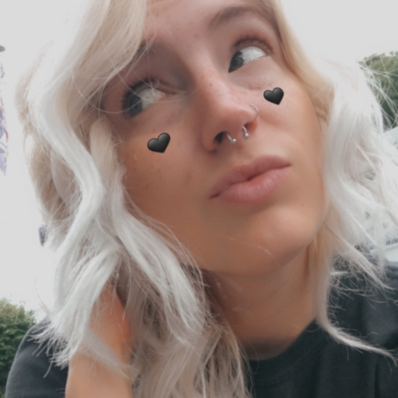 Profile Picture of Kelly Hartigan (@kelly111890) on Poshmark