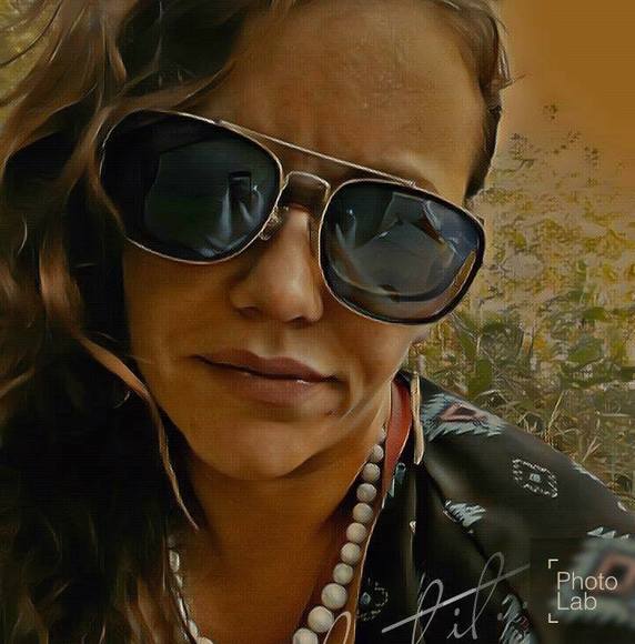 Profile Picture of Ashley Bergstrom-johnson (@mixierae228) on Poshmark